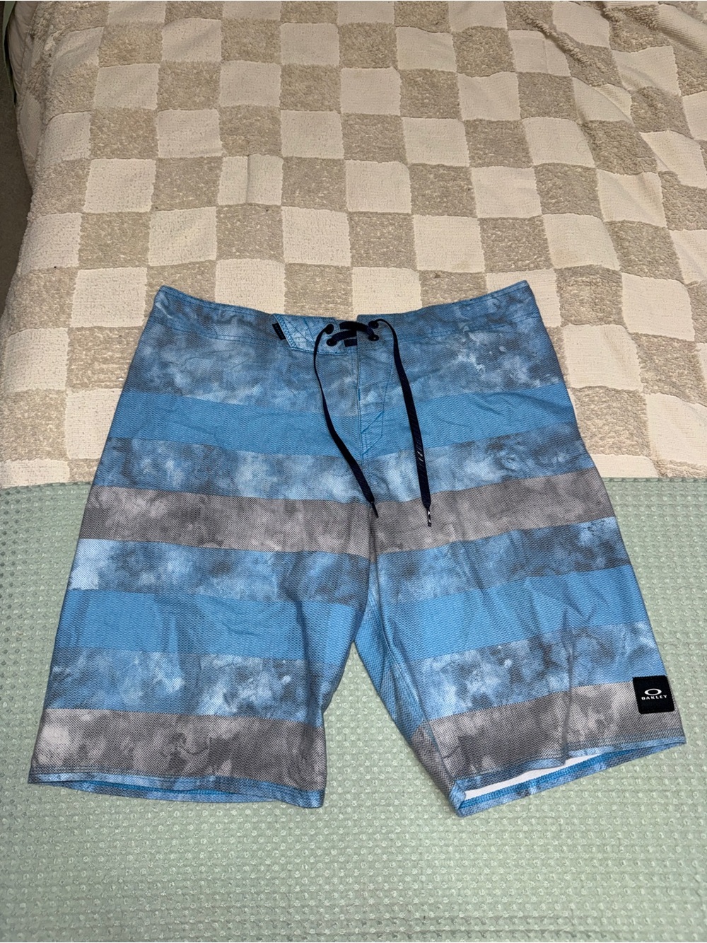 Oakley Men's Voyage Nomad Boardshorts size 36